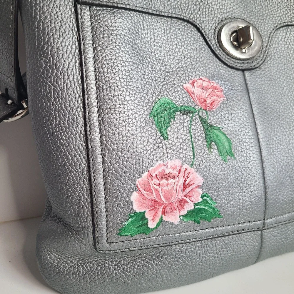 Upcrafted Coach Slim Crossbody Hand Painted Bag Purse Rose Silver Leather F16533 - Picture 2 of 11